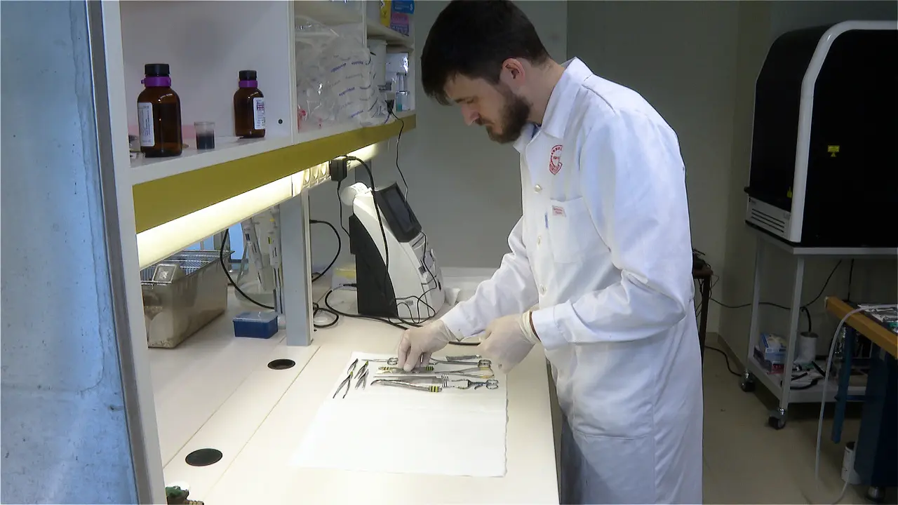 A Minimally Invasive, Fast Spinal Cord Lateral Hemisection Technique for Modeling Open Spinal Cord Injuries in Rats